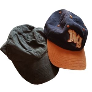 2 baseball hats